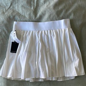 Aritzia TNA tennis skirt